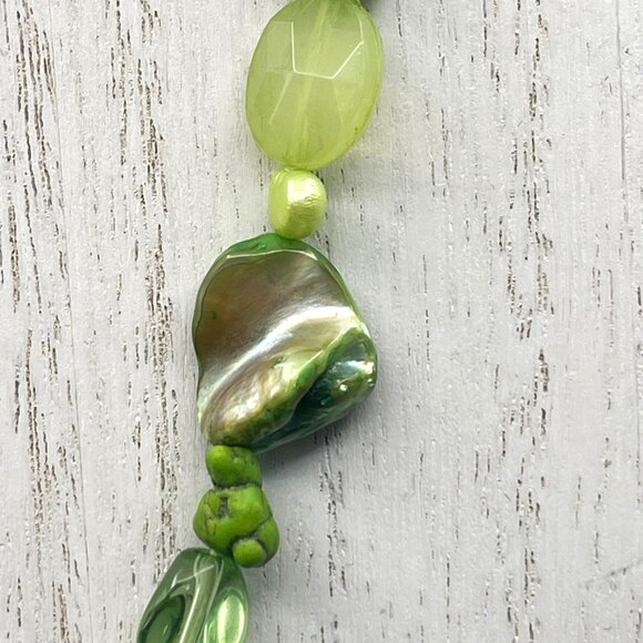 Green Beaded Necklace Chunky Pendant Boho Adjustable Spring Summer Statement - Picture 9 of 12